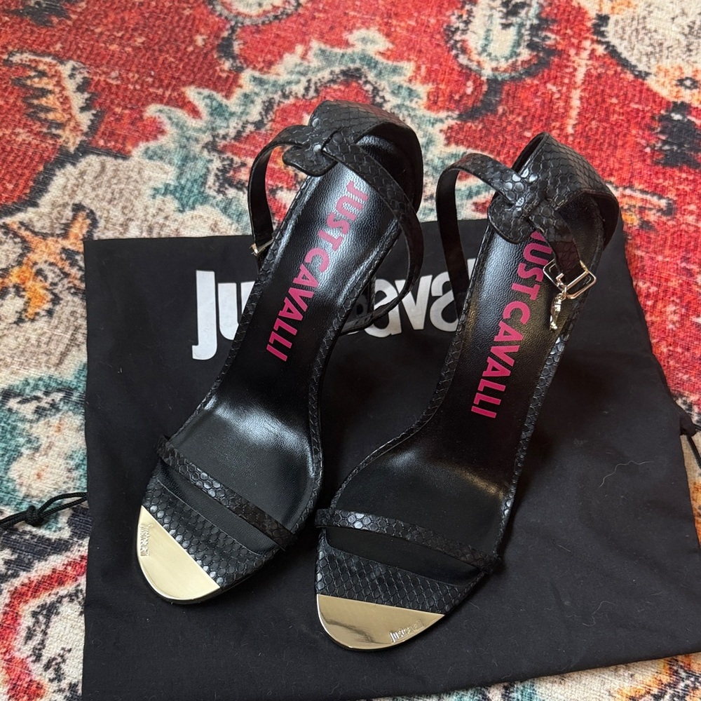 New Just Cavalli Black Snake-Embossed Open-Toe Heels with Gold Toe Cap Size 8
